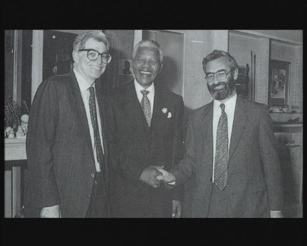 Arthur Chaskalson, Nelson Mandela and Geoff Budlender. Photo from Community Media Trust archives.