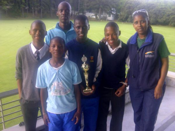 Meet Gloria Baartman with victorious U18 boys team. Photo by Gloria Baartman