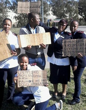 Photo of nurses protesting