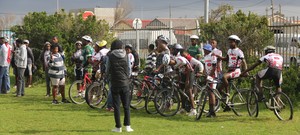 Photo of school children in cycling competition
