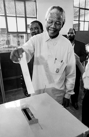 Photo of Mandela voting