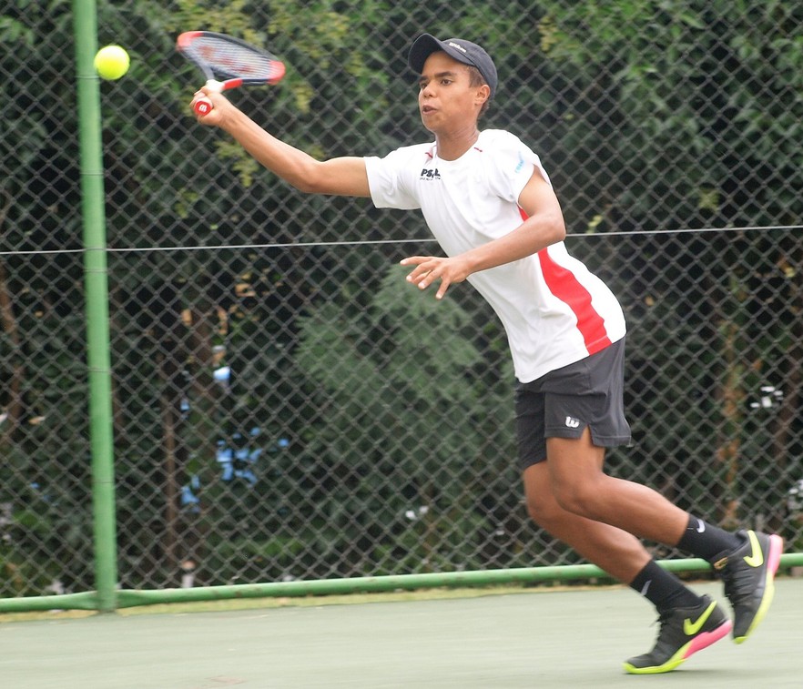 Photo of young tennis player