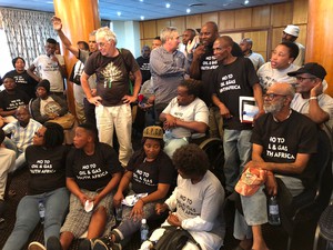 Meeting on gas and oil exploration descends into chaos