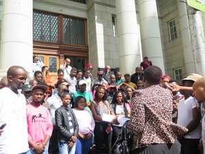 Photo of CPUT students outside High Court.