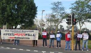 Photo of protesting Securitas security guards