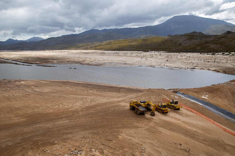Photo of Theewaterskloof Dam on 24 April 2018