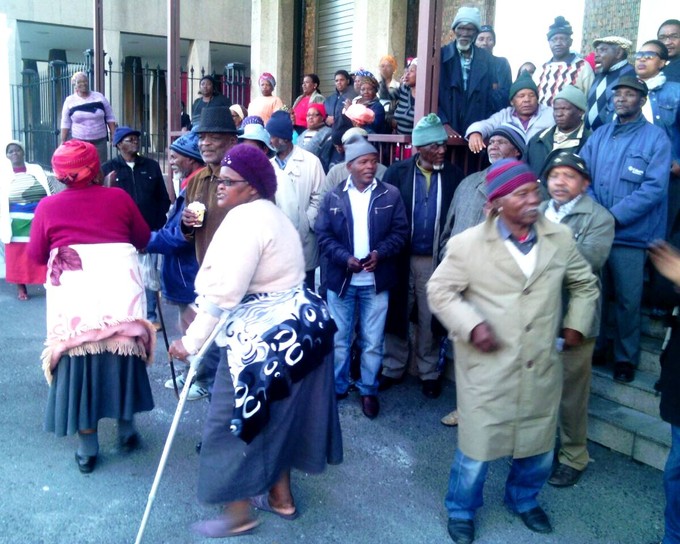Photo of pensioners outside parliament