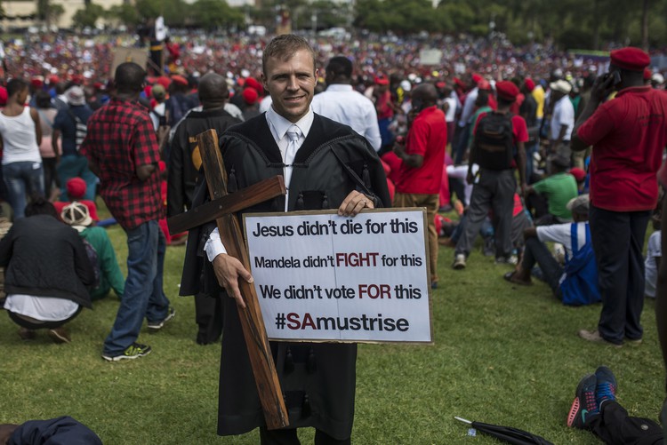 In photos: Anti-Zuma march on Union Buildings | GroundUp