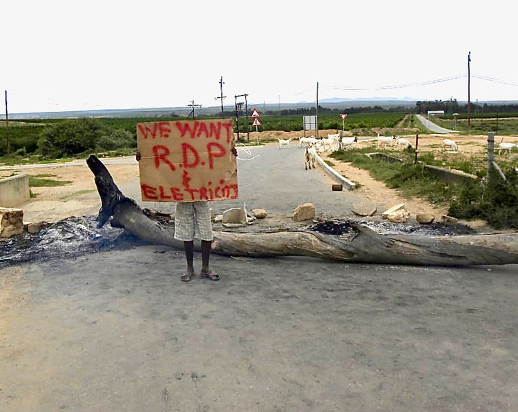 Addo shut down by protests