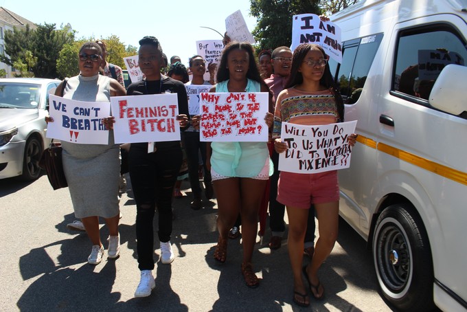 Photo of protest in Grahamstown against police harassment