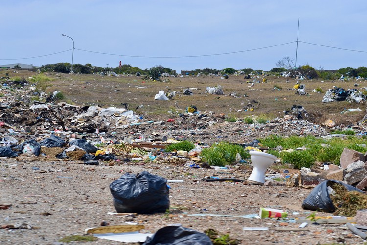 Photo of a field full of rubbish