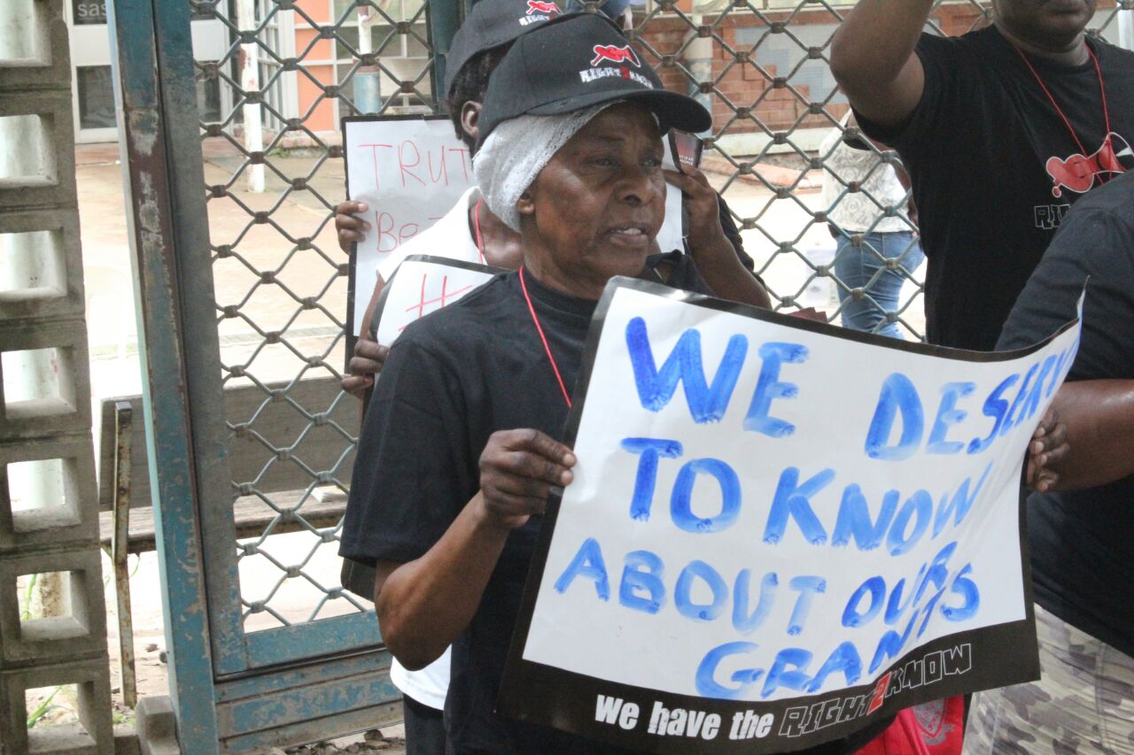 Social grants: protesters demand answers from Dlamini ...
