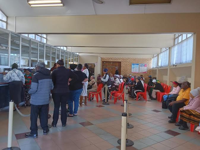 Some pensioners are still queuing for hours for their grants GroundUp