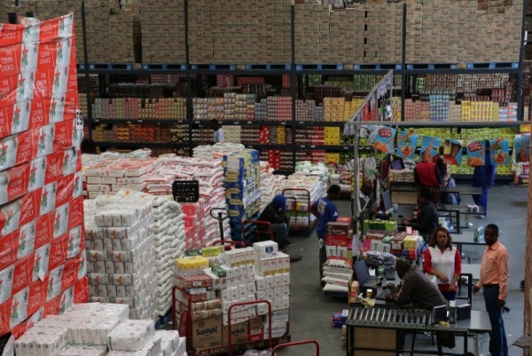 A busy day at the Salahadin Cash & Carry in Crown Mines, Johannesburg. Photo by Yumna Mohamed. A busy day at the Salahadin Cash & Carry in Crown Mines, Johannesburg. Photo by Yumna Mohamed.